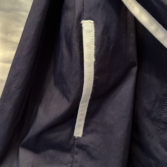 Banana Republic Rain Jacket, SZ XS, PTP 18”, Length 30.5”, lined. (T6) - Picture 3 of 13